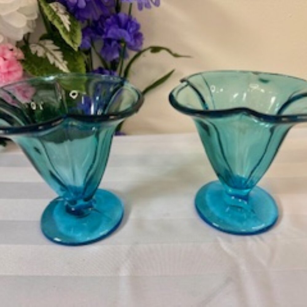 Vintage Turquoise Blue Ice Cream‎ Sundae Dessert Glasses – Flared Pedestal Bowls
